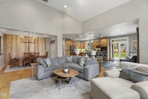 17169 Kingsburg Road Bend OR 97707
