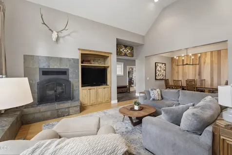 17169 Kingsburg Road Bend OR 97707