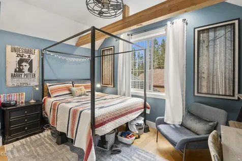 17169 Kingsburg Road Bend OR 97707