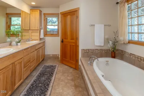26275 SW Metolius Meadows Drive Camp Sherman OR 97730