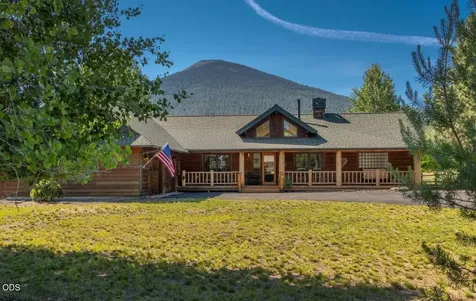 26275 SW Metolius Meadows Drive Camp Sherman OR 97730
