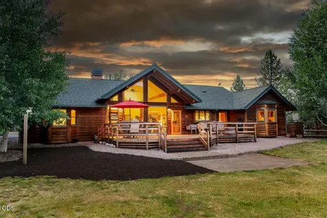 26275 SW Metolius Meadows Drive Camp Sherman OR 97730
