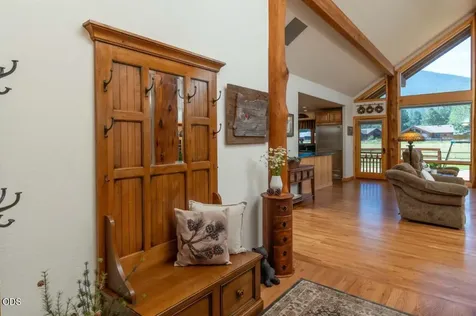 26275 SW Metolius Meadows Drive Camp Sherman OR 97730