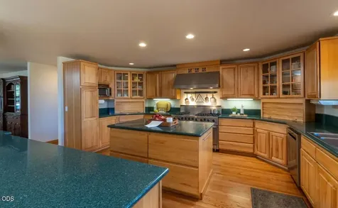 26275 SW Metolius Meadows Drive Camp Sherman OR 97730