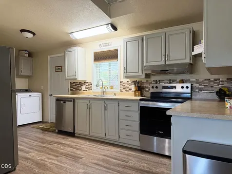 63 Rogue River Drive Eagle Point OR 97524