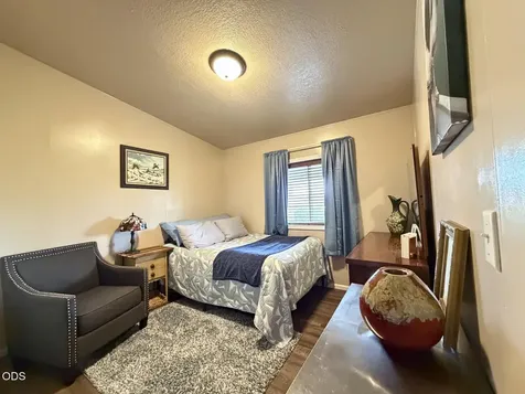 63 Rogue River Drive Eagle Point OR 97524