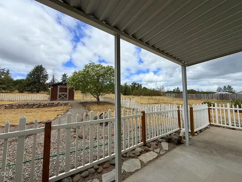 63 Rogue River Drive Eagle Point OR 97524