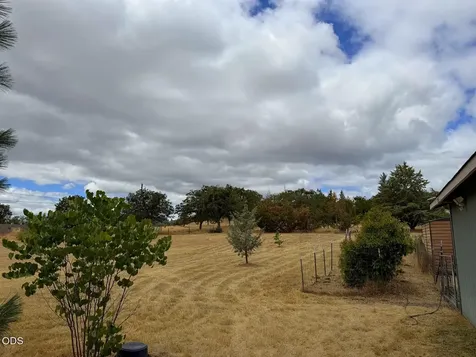 63 Rogue River Drive Eagle Point OR 97524