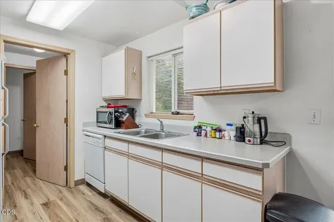 1559 SW Rimrock Way Redmond OR 97756