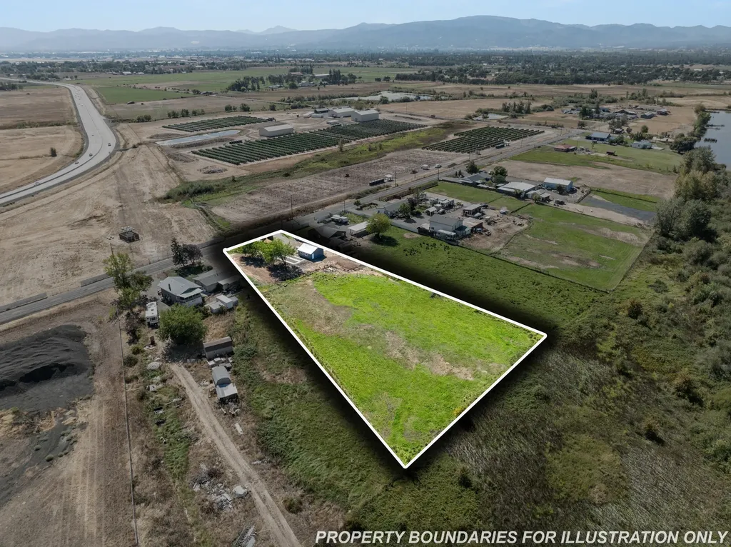 1729 E Gregory Road Central Point OR 97502