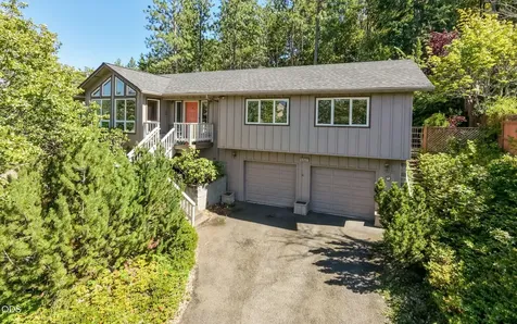 1536 Pinecrest Terrace Ashland OR 97520