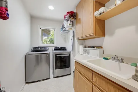 1536 Pinecrest Terrace Ashland OR 97520