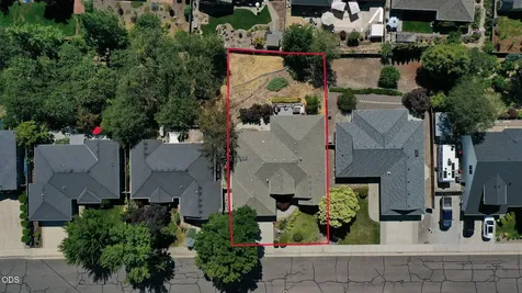499 Ridgeway Avenue Central Point OR 97502