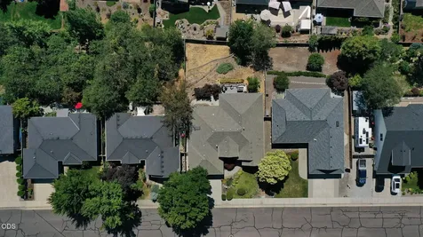 499 Ridgeway Avenue Central Point OR 97502