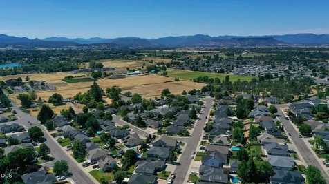 499 Ridgeway Avenue Central Point OR 97502