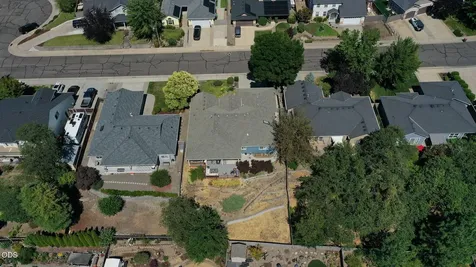 499 Ridgeway Avenue Central Point OR 97502