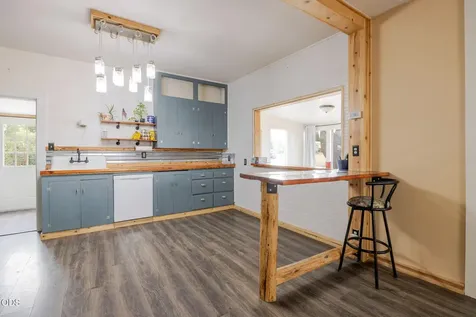 31 3rd Street Metolius OR 97741