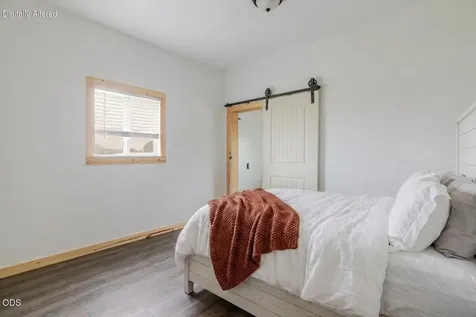 31 3rd Street Metolius OR 97741