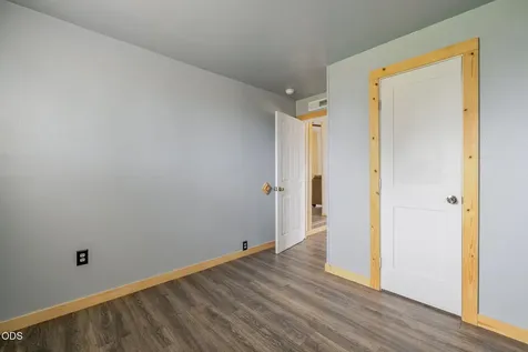 31 3rd Street Metolius OR 97741