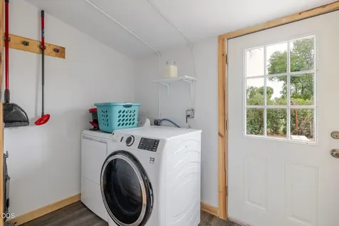 31 3rd Street Metolius OR 97741