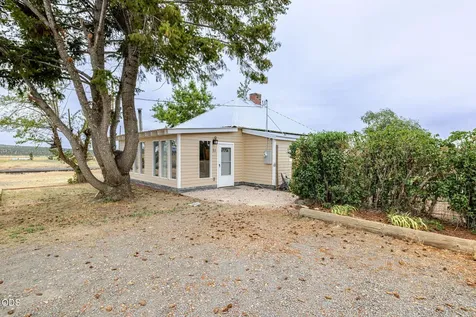 31 3rd Street Metolius OR 97741