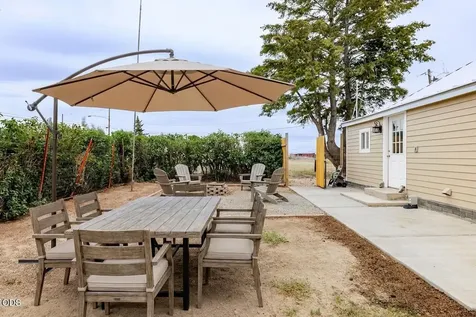 31 3rd Street Metolius OR 97741