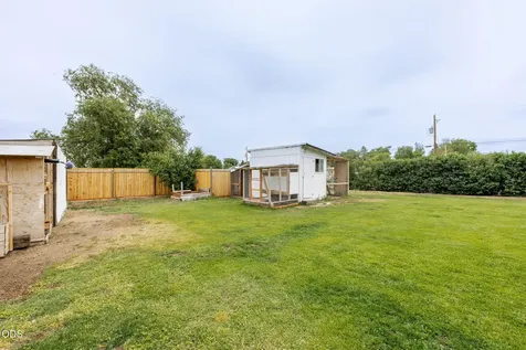 31 3rd Street Metolius OR 97741