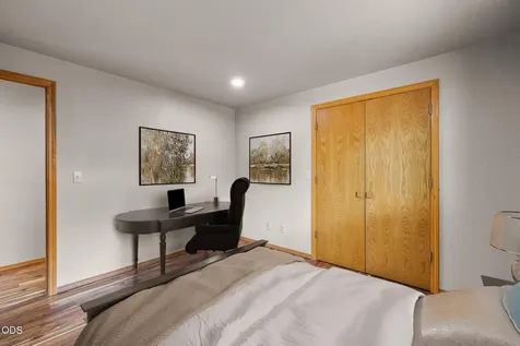 18217 Oregon Loop Sunriver OR 97707