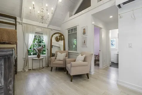 215 S 4th Street Jacksonville OR 97530