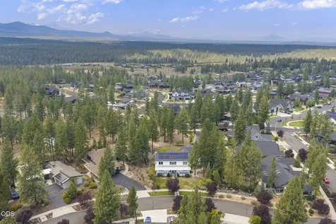 3306 NW Shevlin Ridge Bend OR 97703