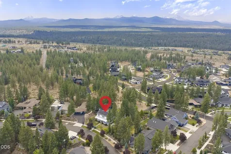 3306 NW Shevlin Ridge Bend OR 97703