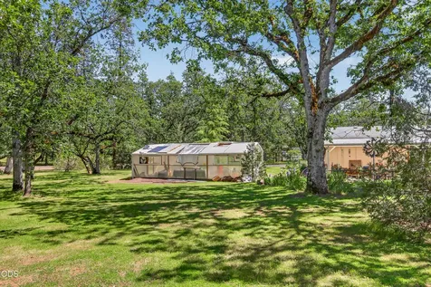 11339 Michael Road Central Point OR 97502
