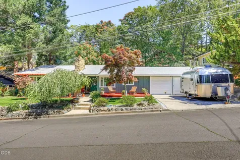 492 Herbert Street Ashland OR 97520