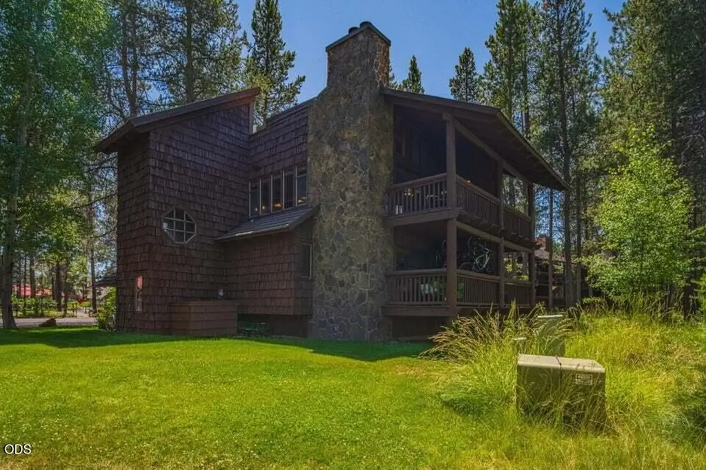 57089 Wild Lily Lane Sunriver OR 97707