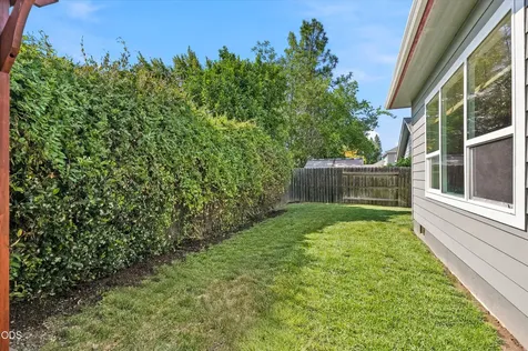 88 Pineridge Lane Eagle Point OR 97524