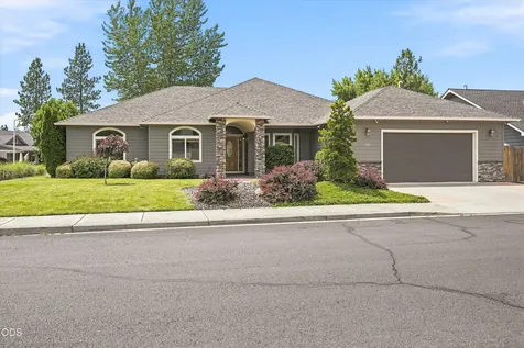 88 Pineridge Lane Eagle Point OR 97524