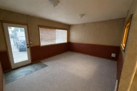 1427 SW Highland Avenue Redmond OR 97756