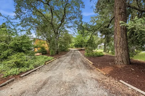 2298 Camp Baker Road Medford OR 97501