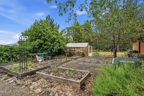 2298 Camp Baker Road Medford OR 97501