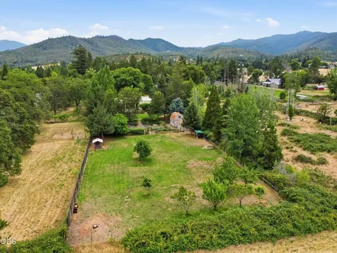 2298 Camp Baker Road Medford OR 97501