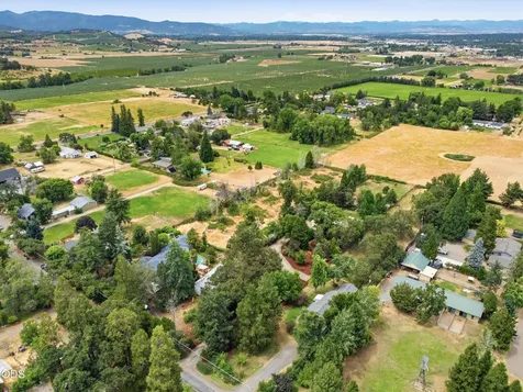 2298 Camp Baker Road Medford OR 97501