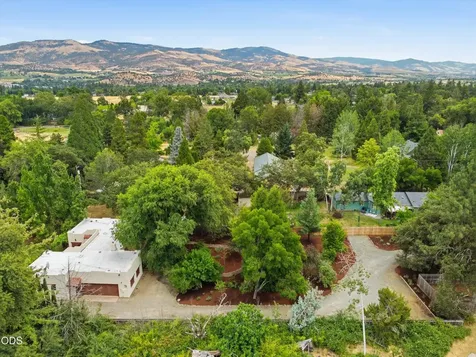 2298 Camp Baker Road Medford OR 97501