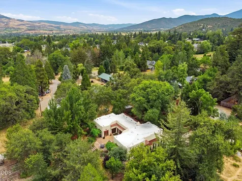 2298 Camp Baker Road Medford OR 97501