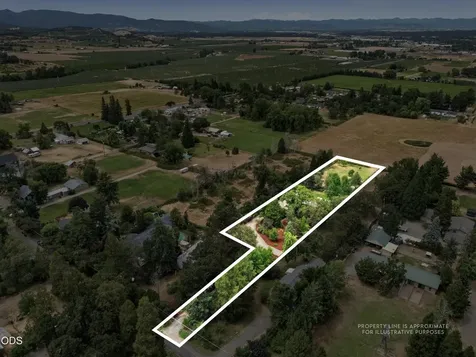 2298 Camp Baker Road Medford OR 97501