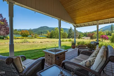 3959 Jumpoff Joe Creek Road Grants Pass OR 97526