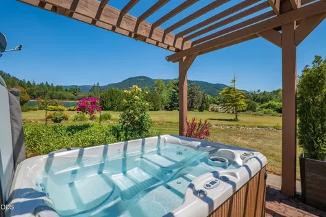 3959 Jumpoff Joe Creek Road Grants Pass OR 97526