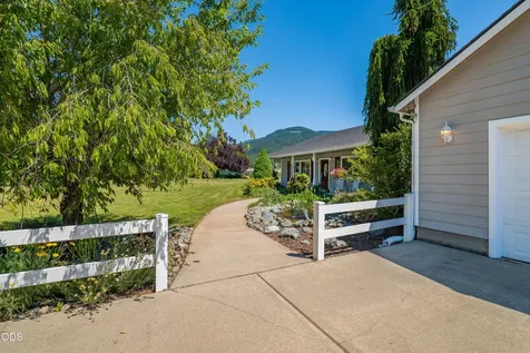 3959 Jumpoff Joe Creek Road Grants Pass OR 97526