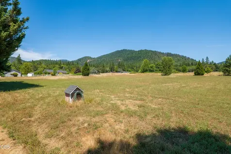 3959 Jumpoff Joe Creek Road Grants Pass OR 97526