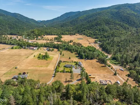 3959 Jumpoff Joe Creek Road Grants Pass OR 97526