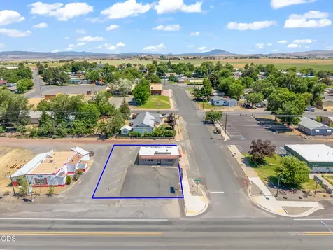 590 Jefferson Avenue Metolius OR 97741